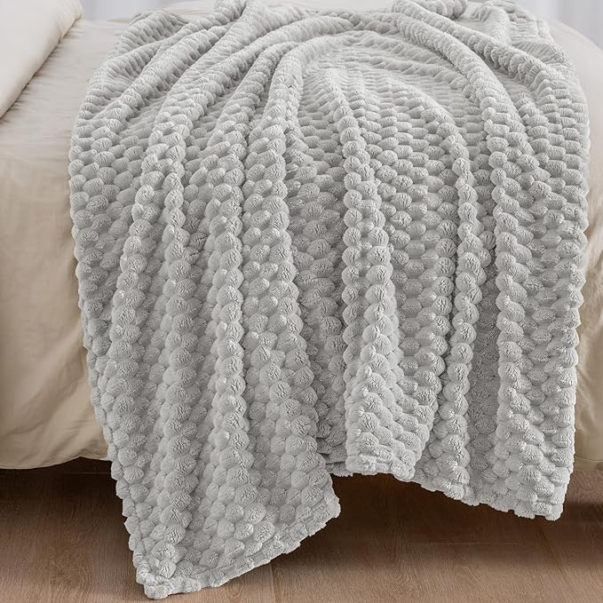 PHF Ultra Soft Flannel Fleece Blanket King Size, Lightweight 3D Jacquard Fleece Blanket, No Shedding, No Pilling, Luxury 340GSM Aesthetic Fluffy Cozy for Bed Room Decor, 108"x90", Light Grey