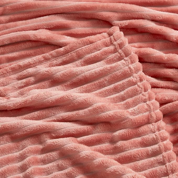 Nestl Rose Blanket King Size for Bed - Cozy Warm Fuzzy Blankets for Women, Plush Large Fleece Throws for Girls - Misty Rose, 108 x 90 Inches