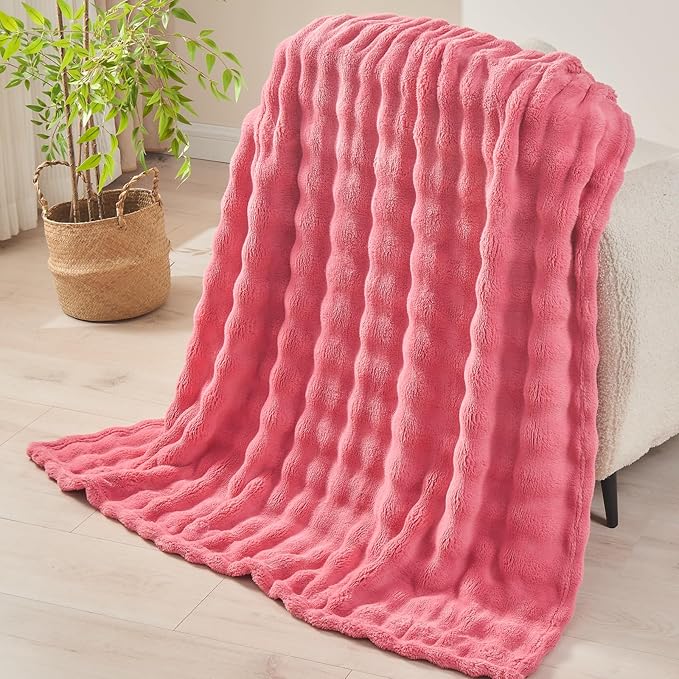 NEWCOSPLAY King Blanket for Couch Coral Pink Super Soft Flannel Fleece 3D Bubble Lightweight Bed Blanket All Season Use (Coral Pink, King(90"x110"))
