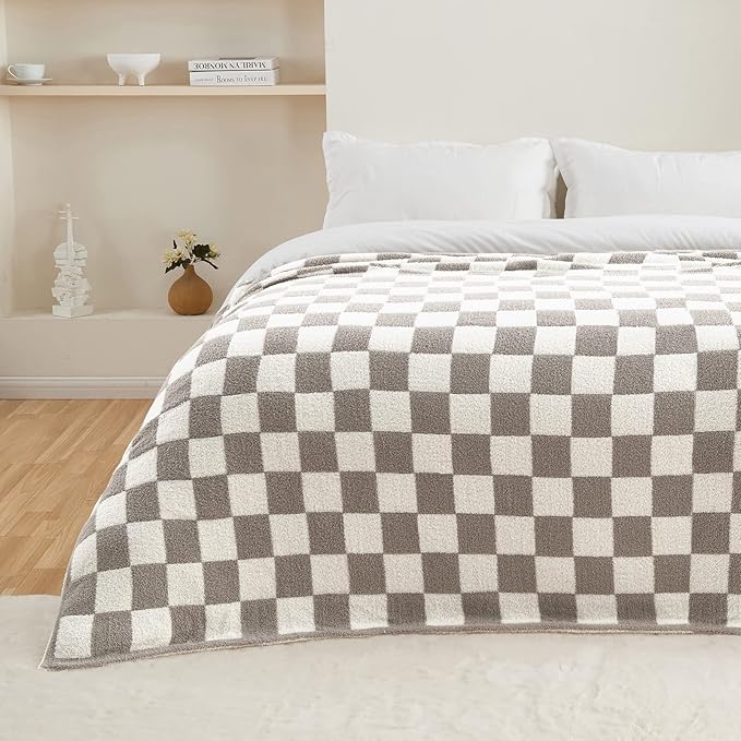 CozeCube Super Soft Fullfy Microfiber Reversible Knitted Blankets, Warm Cozy Fuzzy Plush Throw, Grey and White Checkered Throw Blanket for Couch Bed Sofa, 60" x 80"