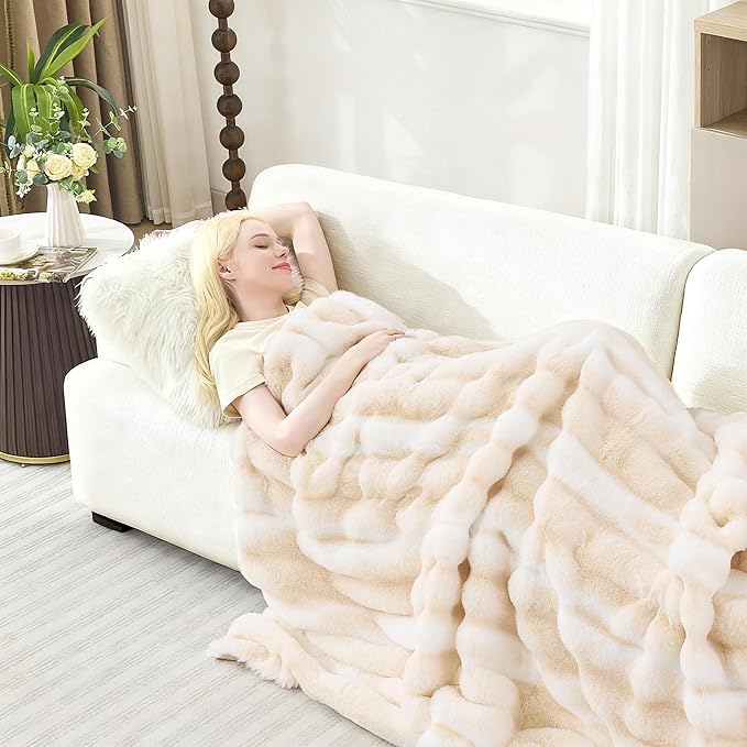 Plush Faux Rabbit Fur Throw Blanket – 850GSM Thick & Warm, Ultra Soft Fluffy Blanket for Couch, Bed, Sofa, Ideal Gift for Women, 50" × 60", Beige