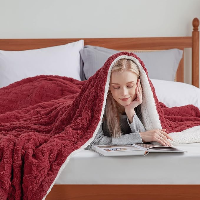 Bedsure Gentlesoft Sherpa Fleece Blanket Twin Size for Bed - Fluffy & Cozy Cable Jacquard Tufted for Women Gift, Thick and Warm Christmas Blanket for Winter, Red, 60x80 Inches