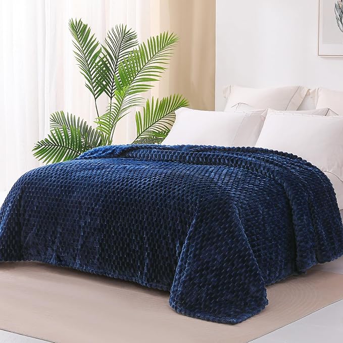 Exclusivo Mezcla Fleece California King Blanket for Bed, Oversized Fuzzy Navy Blue Bed Blankets, Soft Cozy Plush Sofa Throws for All Seasons, 120x120 Inches