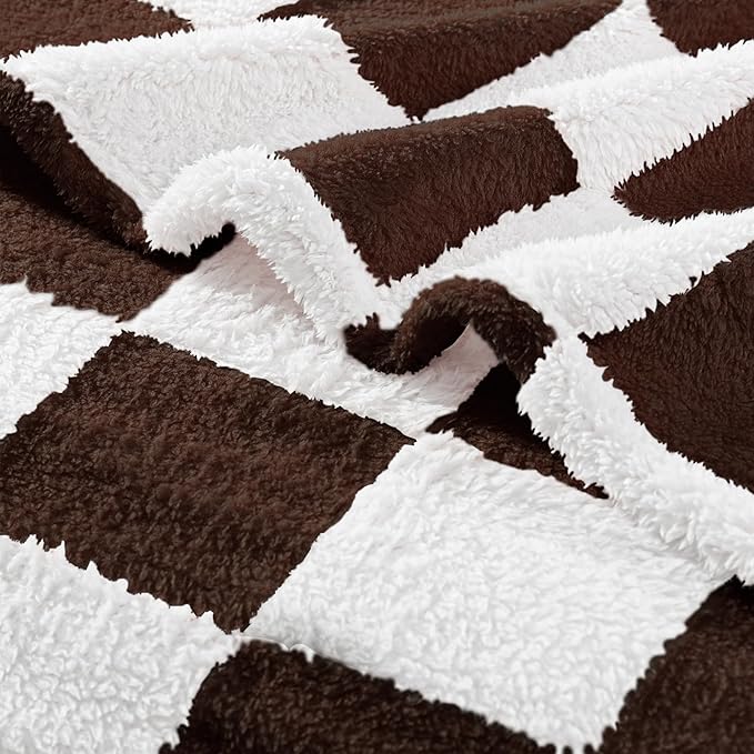 Exclusivo Mezcla Fleece Blanket Queen, Cozy Lightweight Fuzzy Checkered Blanket for Bed, Suitable for All Seasons, Coffee, 90" x 90"