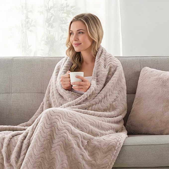 Exclusivo Mezcla Twin Blanket for Bed, Cozy Lightweight Fleece Blankets for All Season, Decorative Giftable Fuzzy Plush Wave Textured Suitable for Women, Men, Camel, 90x66 Inches