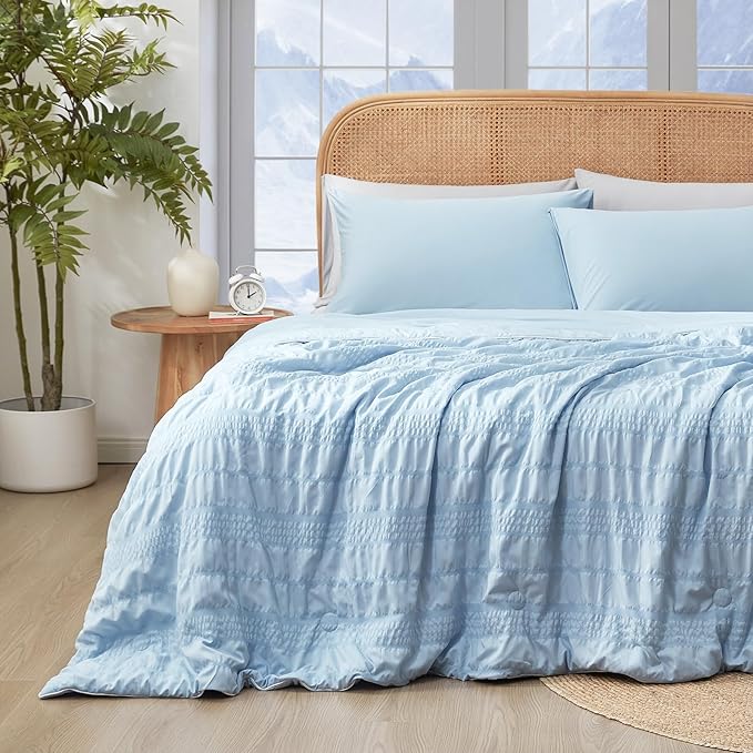 Cozy Bliss Seersucker Cooling Comforter Queen Size, Q-Max 0.45 Reversible Lightweight Cooling Blanket, Breathable Silk Smooth Summer Bedding Quilt for Hot Sleepers Night Sweats Cold Blue