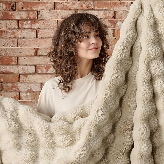 Lotus Karen Faux Fur Throw Blanket Linen - 800 GSM Bubble Rabbit Fluff Blanket for Couch Bed Sofa,Softest Fluffy Fuzzy Cozy Blanket,Thick Furry Plush Shaggy Warm Blankets for Women,90x90 Inches