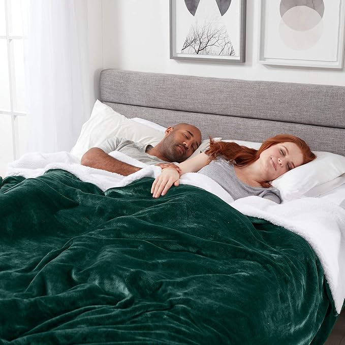 Genteele Sherpa Throw Blanket Super Soft Reversible Ultra Luxurious Plush Blanket, 90 x 90 inches, Hunter Green/White