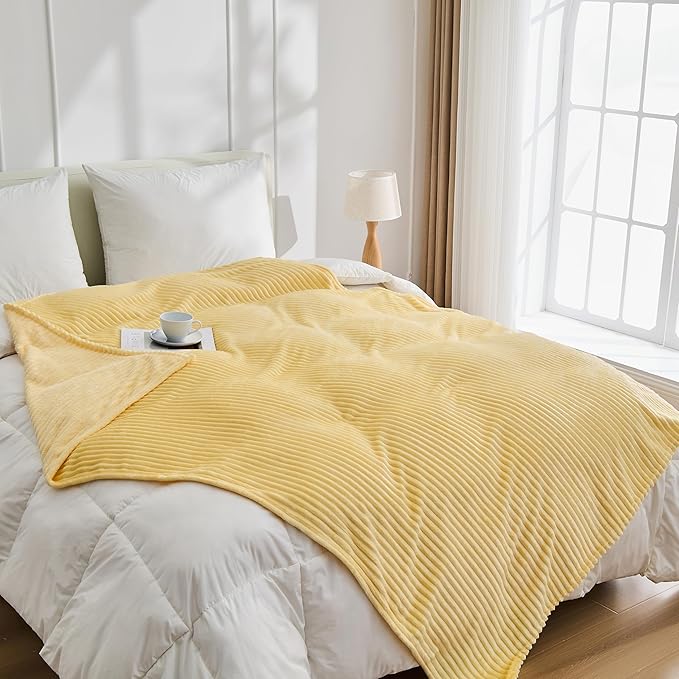 Bnuitland Light Yellow Fleece Throw Blanket, 300GSM Soft Warm Cozy Fluffy Throw for Babys & Pets, Stripe Pattern 50"x40", All Season Sofa Bed Blanket for Home Decor