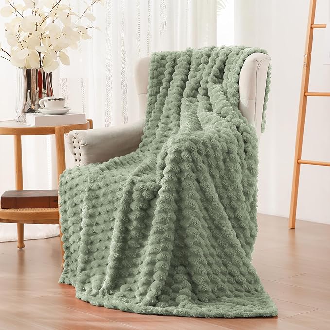 Vessia Flannel Fleece Twin Blanket, 3D Jacquard Sage Green Fuzzy and Warm Blanket for Couch, Sofa, Bed, 300GSM Super Soft Touch Cozy Home Decor for All Seasons (60x80 inches)