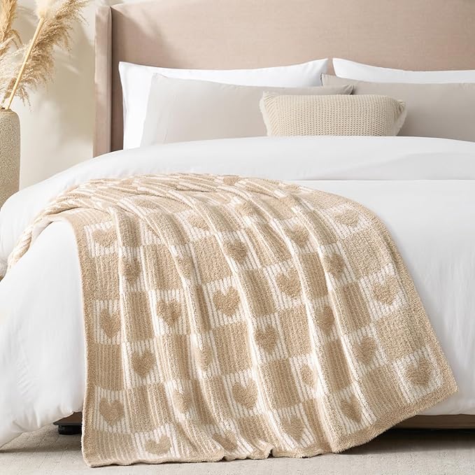 Snuggle Sac Heart Checkered Throw Blanket for Women,Love Blanket Heart Blankets for Her Wife Girlfriend Mom,Super Soft Warm Fluffy Faux Fur Blanket for Couch Sofa Bed,Beige Heart,60x80 inches