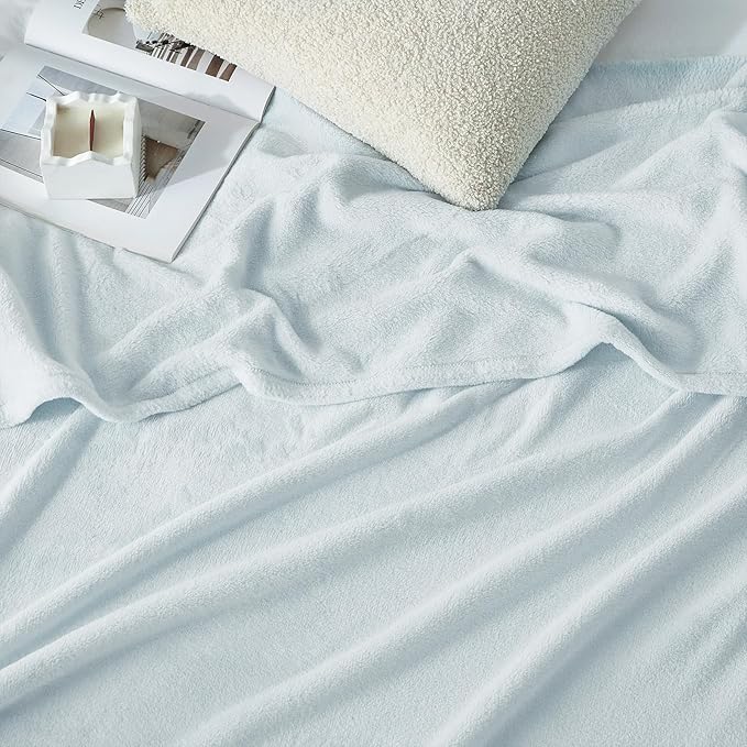 Hansleep Fleece Ice Blue Twin Blanket, Super Soft Flannel Fuzzy Plush Cozy Blanket for All Seasons, Ice Blue, Twin 60x80 Inches
