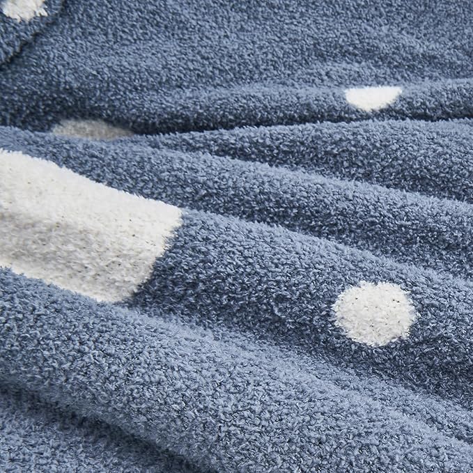 CozeCube Super Soft Fullfy Microfiber Reversible Knitted Blankets, Warm Cozy Fuzzy Plush Throw, Dusty Blue and White Polka Dot Throw Blanket for Couch Bed Sofa, 60" x 80"