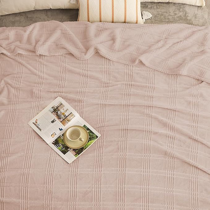 Super Soft Flannel Throw Blanket 50x60 Inches, Premium Checkered Jacquaed Silky Fleece Lightweight Bed Blanket All Season Use, Light Camel, 50"x60"