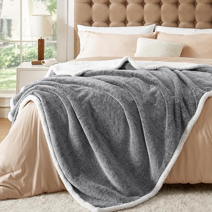 BEDELITE Sherpa Throw Blanket for Couch – Ultra Soft & Cozy Plush Blanket for Sofa, Bed & Room Decor, Thick Fluffy Throw Gifts for Women, Men, Mom, Dad, 50x60 inch, Black