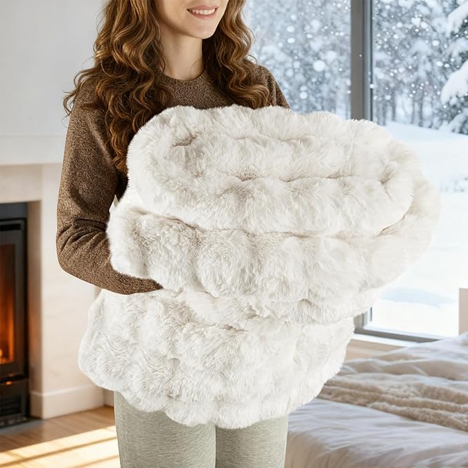 Exclusivo Mezcla Faux Fur King Size Blanket for Bed, Luxury Reversible 3D Rabbit Bubble Fuzzy Thick Sherpa Blankets for Winter, Plush Fleece Warm Cozy Bed Throw, 90x104 Inches, White