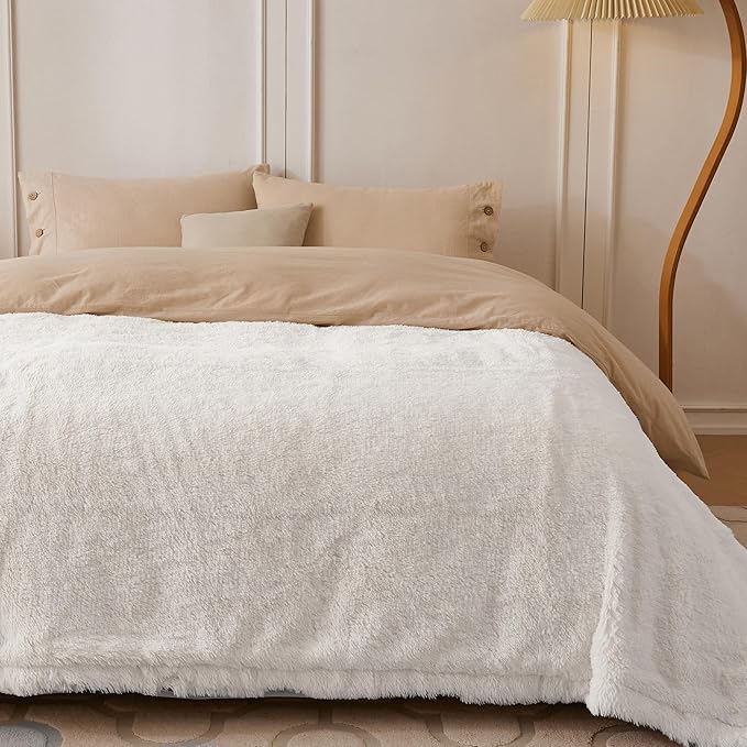 COOVA Ultra Soft Faux Fur Twin Blanket – Fuzzy Fluffy Cozy Microfiber Blankets, Warm Thick Plush Sherpa Fleece Throw Blanket for Couch,Bed,Sofa,Ideal Gift for Women.(Ivory White, 60"x80")