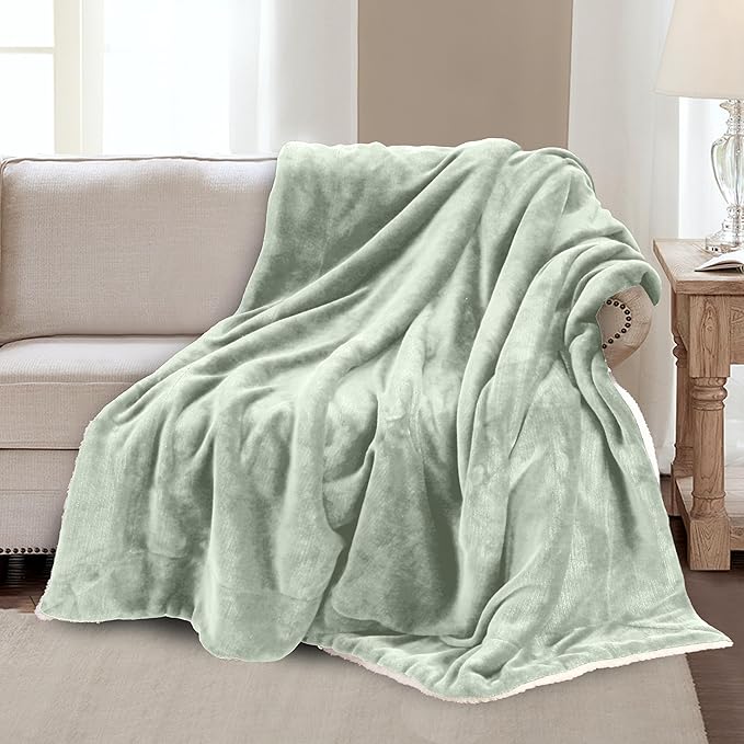 Mocassi Premium Ultra-Soft Velvet Touch Flannel Fleece Sherpa Throw - Warm Cozy Reversible Plush Micromink Throw Blanket for Couch, Bed and Sofa - Fluffy, Christmas Winter Bedding Gift, Mint Green