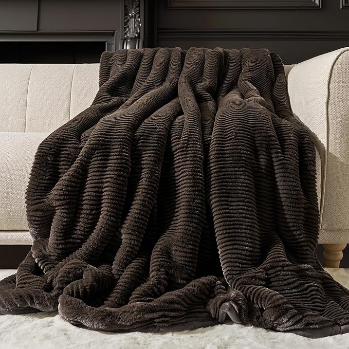 EVERGRACEHOME Ultra Soft Faux Fur Throw Blanket for Couch, Luxury Sculpted Texture Faux Rabbit Fur Blanket for Bed, Fluffy Thick Plush Warm Fuzzy Throw, 920GSM (Dark Brown, 50''x60'')