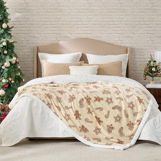 Cozy Bliss Luxury Sherpa Throw Blanket for Couch, Premium Reversible Thick Throw with Gingerbread & Candy Cane Design, Warm Cozy Soft Blanket for Home and Gifts (60 * 80)