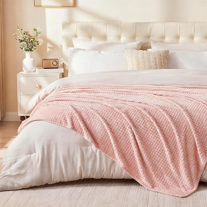 EMME Fleece Blanket, 3D Jacquard Throw Blanket for Couch and Bed, Soft Cozy and Fluffy Blankets Lightweight Luxury Flannel with Geometric Grid Design (Pink, 80" x 90")