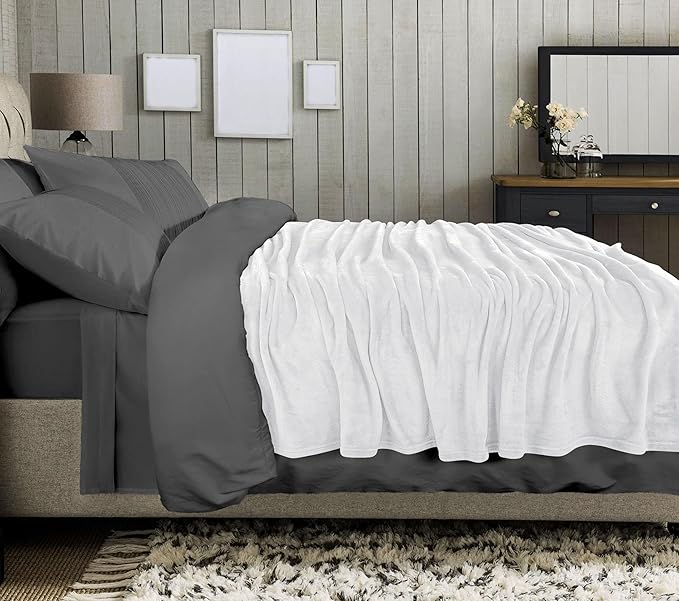Utopia Bedding White Fleece Blanket King Size Lightweight Fuzzy Soft Anti-Static Microfiber Bed Blanket (90x102 Inch)