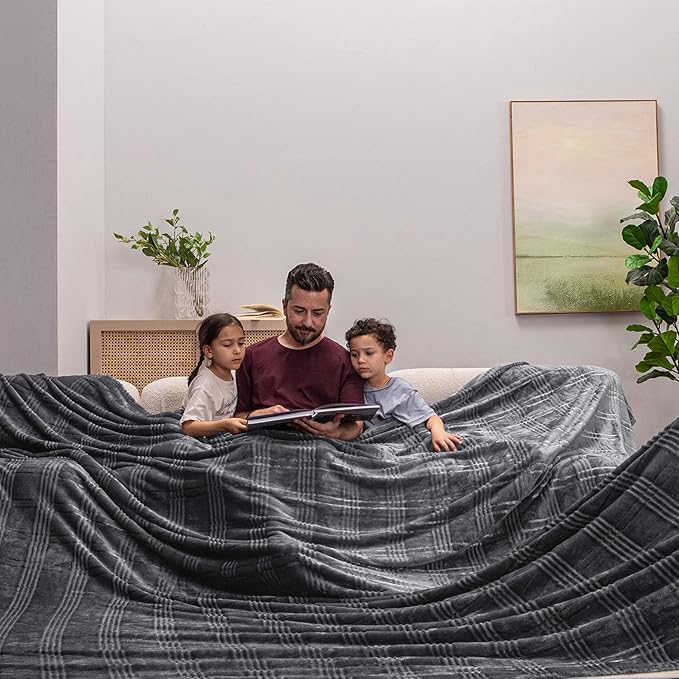 COOVA Oversized King Fleece Blanket 120x120 inches, Soft Cozy Warm Giant Extra Large 10'x10' Blanket for Bed, Sofa, Couch,Travel, Camping, California Huge Big Throw Blanket, Checkered Dark Grey