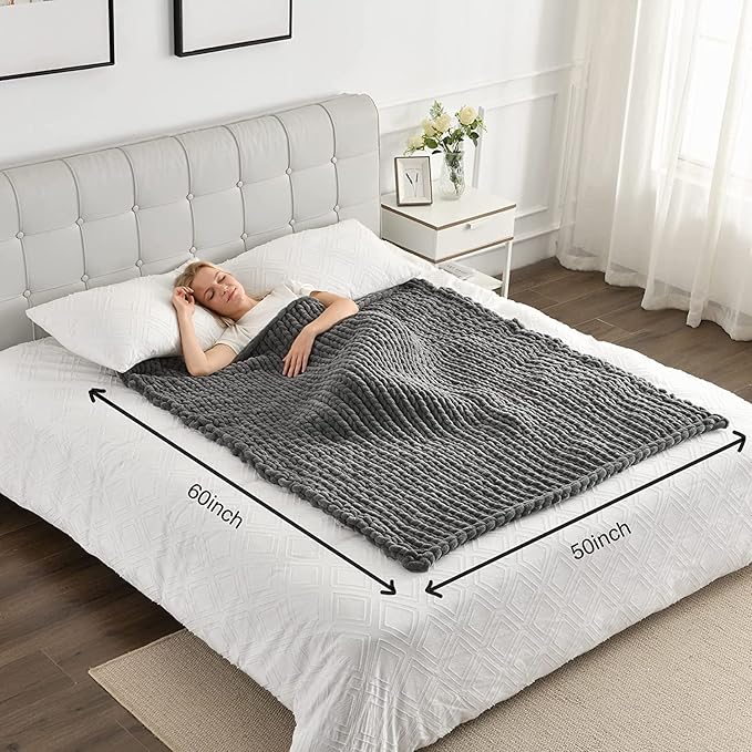 Maetoow Tighter Version Chenille Chunky Knit Blanket Throw （60×80 Inch）, Handmade Warm & Cozy Blanket Couch, Bed, Home Decor, Soft Fleece Banket, Boho Thick Blankets and Giant Yarn Throws，Dark Grey