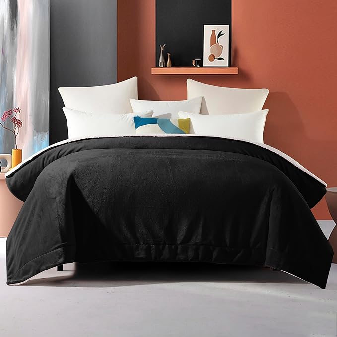 Elegant Comfort Ultra Soft Reversible Flannel Sherpa Blanket - Cozy Silky Fleece Throw for Couch, Bed - Plush Fuzzy Warm Winter Blanket for Gift, Full, Black