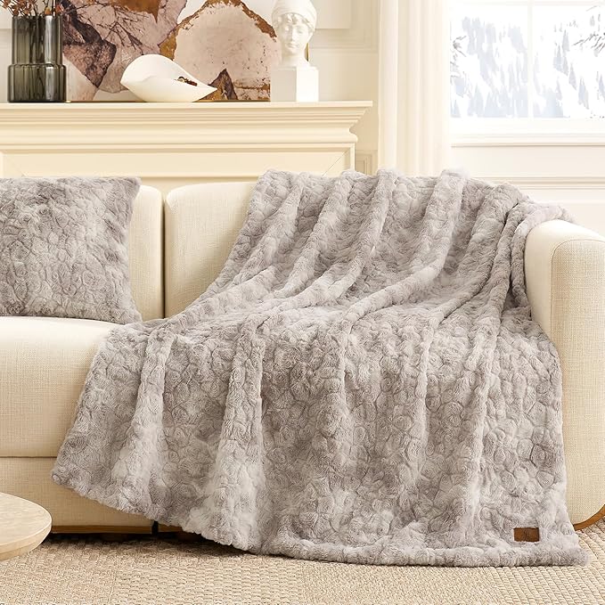 Cozy Bliss Faux Fur Throw Blanket for Couch, Fuzzy Soft Plush Thick Warm Fluffy Reversible Wave Textured Blanket for Sofa Bedroom Living Room, 55 * 70 Inches Tie-dye Grey