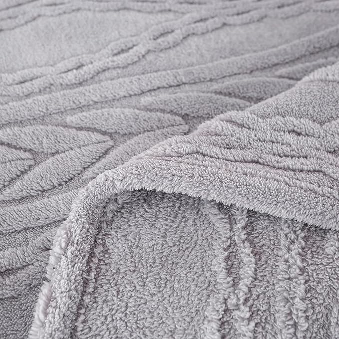 YUSOKI Sherpa Large Throw Blanket Single Layer,Light Weight(1.7lb),370GMS-3D Stylish Design for Gift Home Decor (Light Grey,50"x65")