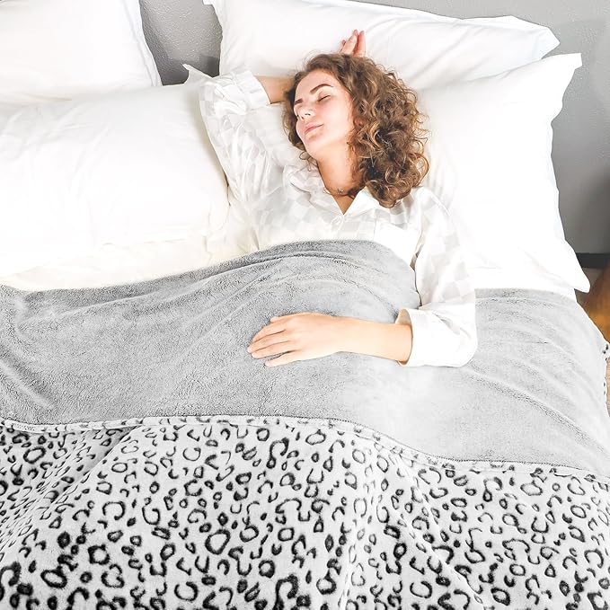 Grey Leopard Print Throw Blanket for Women, Soft Warm Cheetah Blanket, Cozy Fleece Throw for Bed Sofa Couch, Home Decor Living Room Bedroom Decor, Mothers Day Birthday Gifts for Mom Grandma, 50"x60"