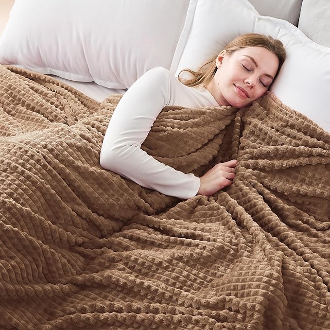 EMME Fleece Blanket Twin Size Luxury Flannel for Couch Bed Sofa Chair, Soft, Plush, Warm and Cozy Blanket with Geometric Grid Design (Brown, 60'' x 80'')