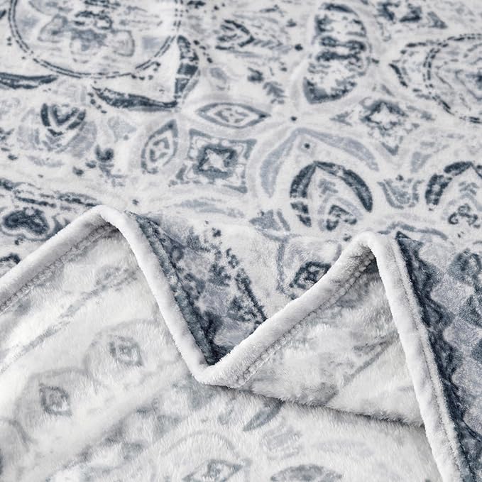 Floral Print Blanket Fleece Throw for Bed Sofa Travel and Camping, Super Soft Cozy Fluffy Plush Floral Print Blanket for All Seasons 50"x60" Light Grey
