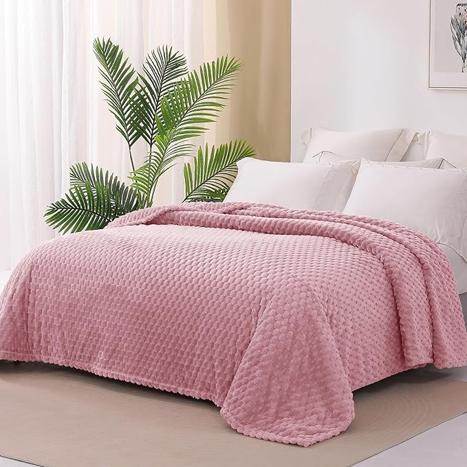 Exclusivo Mezcla Fleece Twin Blanket for Bed, Extra Large Fuzzy Dusty Pink Bed Blankets, Soft Cozy Plush Sofa Throws for All Seasons, 60x80 Inches