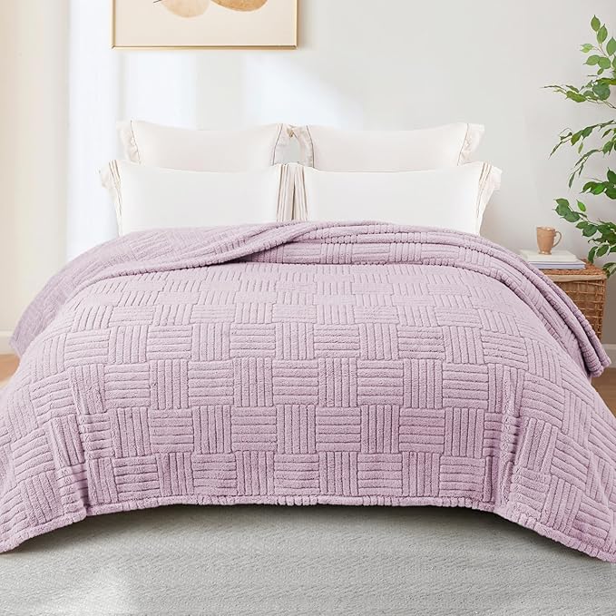 Whale Flotilla Lightweight Fleece King Size Blanket for Bed, Fuzzy Soft Blankets with Decorative Jacquard Pattern for All Season, Warm and Fluffy, 90x104 Inch, Lilac