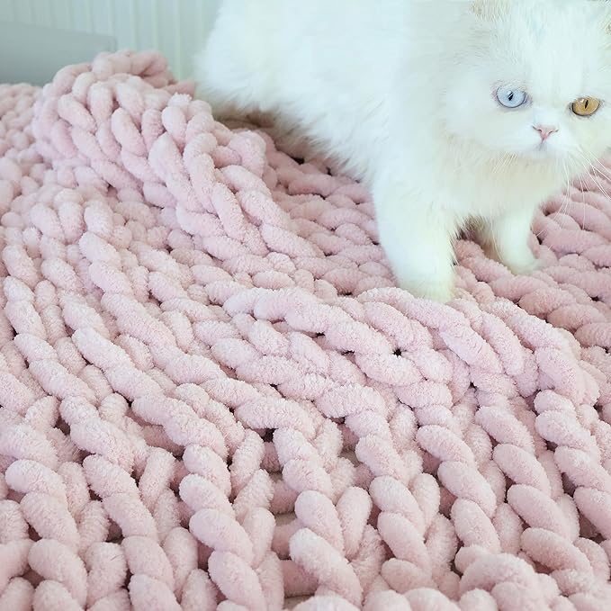 Maetoow Chenille Chunky Knit Blanket Throw （82×86 Inch）, Handmade Warm & Cozy Blanket Couch, Bed, Home Decor, Soft Breathable Fleece Banket, Christmas Thick and Giant Yarn Throws, Light Pink