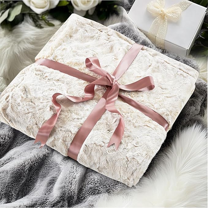 Madison Park Ultra-Soft Poly Fur Blanket Queen Size, Reversible Plush, All Season & Lightweight Queen Fuzzy Blanket for Bed, Couch & Sofa, Zuri, Full/Queen Snow Leopard