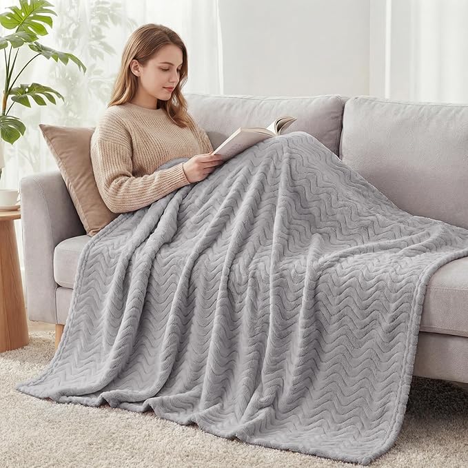 Exclusivo Mezcla Queen Blanket for Bed, Cozy Lightweight Fleece Blankets for All Season, Decorative Giftable Fuzzy Plush Wave Textured Suitable for Women, Men, Light Grey, 90x90 Inches