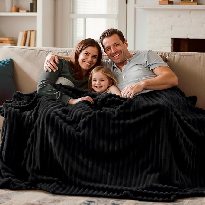Joiedomi Queen Size Blanket for Bed, Soft & Warm Black Fleece Blankets Gifts for Women Men Mom, Cozy Cute Soft Throw 90x90 Inches