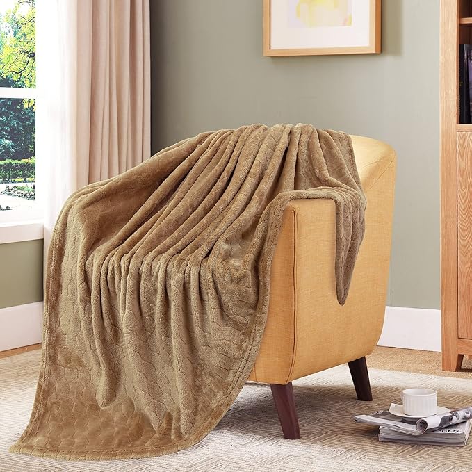TOONOW Fleece Bed Blanket King Size 90x108 inches, Super Soft Fluffy Fuzzy Plush Blanket Geometric Pattern Cozy Microfiber Flannel Blankets for Couch, Bed, Sofa, Camel