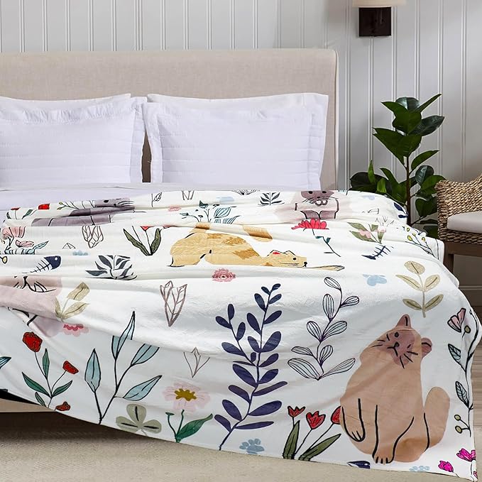 Cat Throw Blanket Floral Flower Blankets Gift for Cat Lover Throw Blanket Cats Themed Flannel Cozy Fuzzy Plush Blankets for Bed Chair Couch 50" X 60"