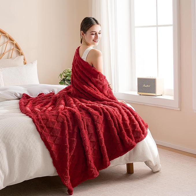 Red Throw Blanket for Couch Sofa Bed 50x60 inches,Fleece Blankets Microfiber Flannel with Diamond Checkered Pattern Lightweight Plush Soft Cozy Gifts for Women Mom Girls