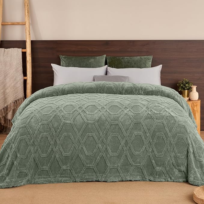 PHF Fluffy Sherpa Fleece Blanket Queen Size for Winter, Warm and Cozy, 510GSM 3D Tufted Shaggy Fleece Blanket for Sofa Bed, Sage Green, 90"x90"