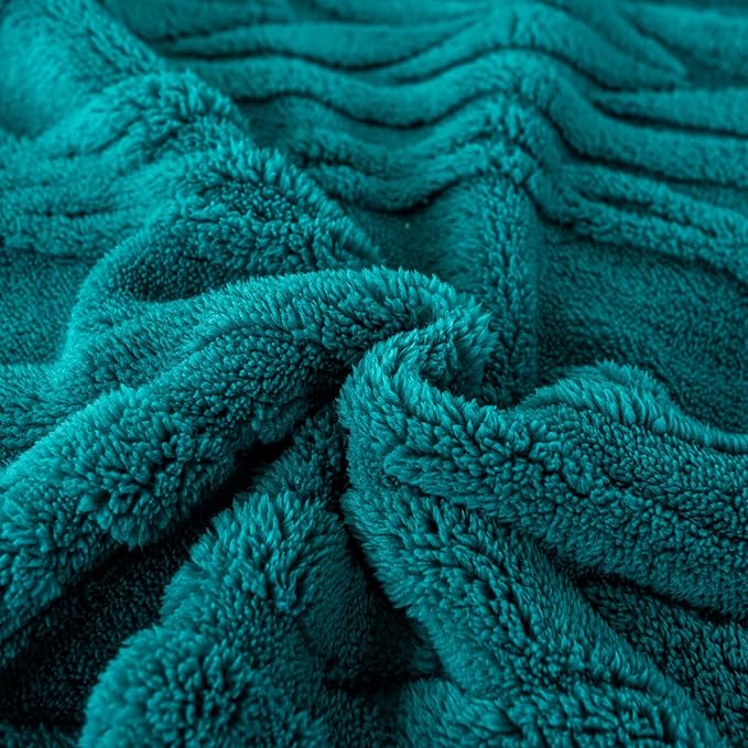 YUSOKI Twin XL Blanket Single Layer,Weight(3.1lb),370GMS-3D Stylish Design for Gift Home Decor (Teal,65"x90")