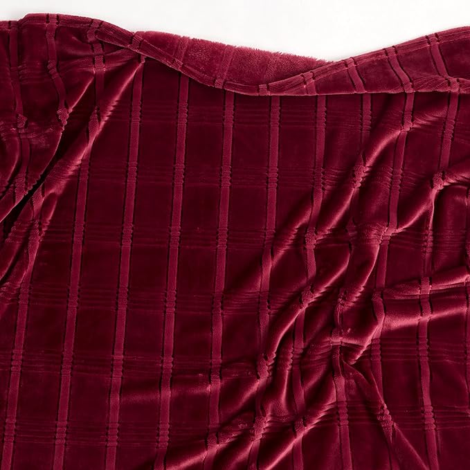 Soft Cozy Plaid Fleece Throw Blanket, 50x60 Inches – 3D Jacquard Diamond Design, Lightweight Blanket for Couch, Sofa, Camping & Travel, Burgandy Red