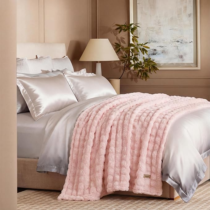 Bedsure 3D Fleece Bubble Blanket - GentleSoft Pink King Blanket for Bed Sofa Girls Room Decor - Luxury Soft Cozy Spring Gifts for Her Women, Lightweight, All Seasons, Crystal Pink, 108"×90"