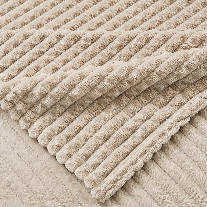 EMME Fleece Blanket Queen Size Luxury Flannel for Couch Bed Sofa Chair, Soft, Plush, Warm and Cozy Blanket with 3D Geometric Grid Design (Beige, 80'' x 90'')