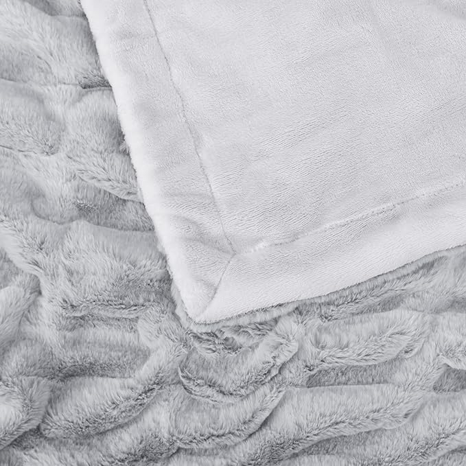 Warm Fuzzy Faux Fur Blanket, Elastic Striped Fleece Throw Blanket for Couch Sofa Bed Living Room, Light Grey Double-Sided Furry Blanket and Throws - 50"x 60"