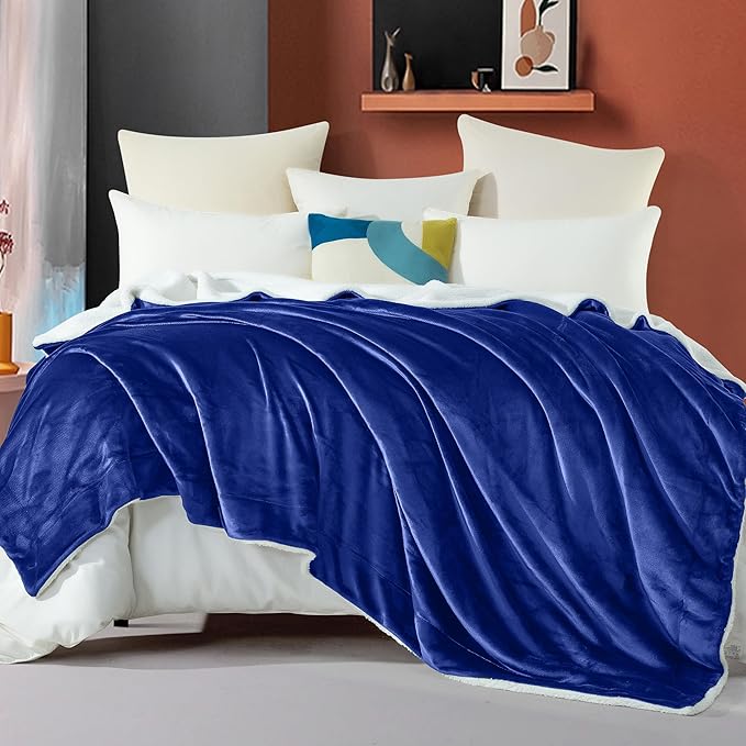 Elegant Comfort Ultra Soft Reversible Flannel Sherpa Blanket - Cozy Silky Fleece Throw for Couch, Bed - Plush Fuzzy Warm Winter Blanket for Gift, King, Royal Blue
